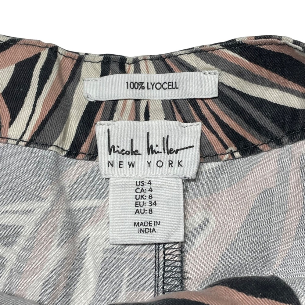 Nicole Miller Size 4 (Small) Women's Shorts Black & Blush Tropical Leaf Print - Picture 9 of 12